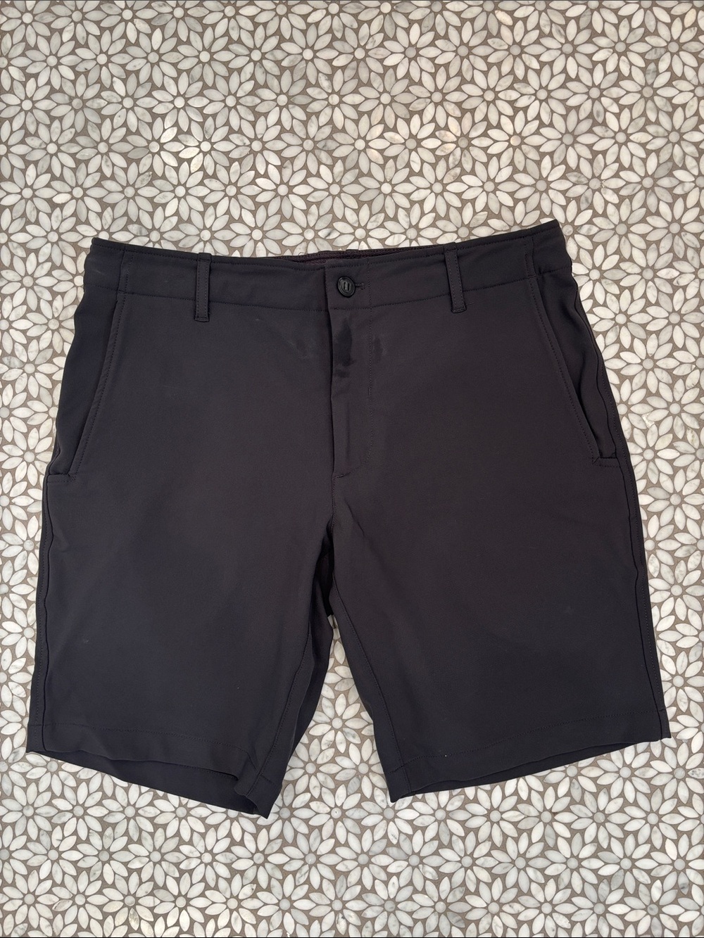 Men's Outlier Schoeller Doubleweve Twill Shorts Charcoal Grey/Black, Size 32
